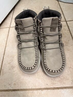 Hey Dude Women's Light Gray Moccasin-Style Ankle Boots